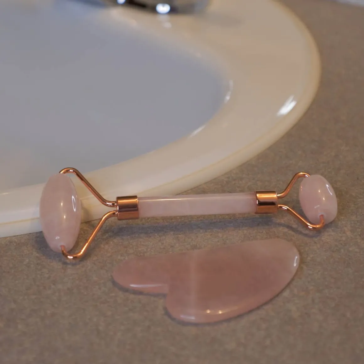 Rose Quartz Facial Roller & Gua Sha Set